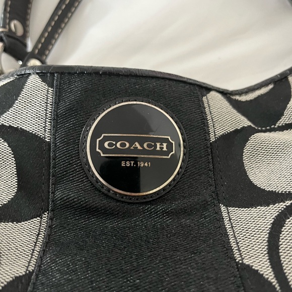Vintage Coach Shoulder bag NEED GONE!!! - Picture 2 of 4
